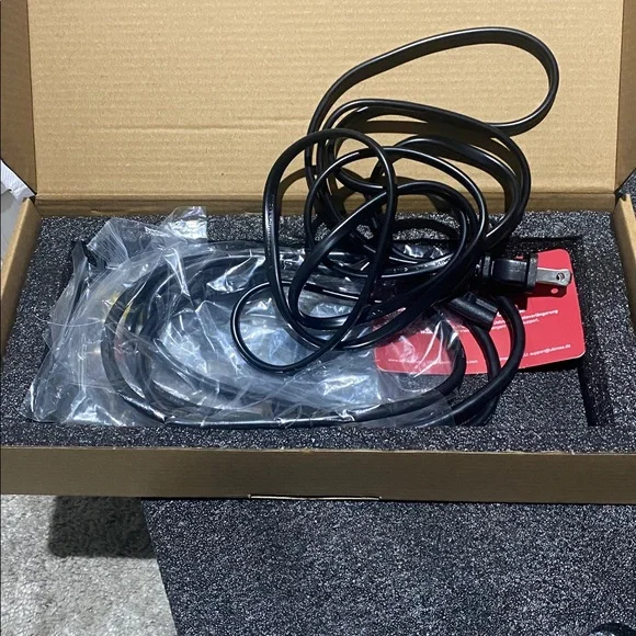 Ultimea Apollo P40 Projector - Picture 7 of 7